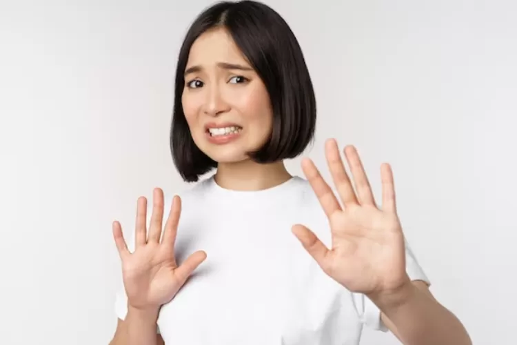 People Pleaser Test 2025: 7 Tanda Bahaya yang Diam-Diam Menguras Mentalmu 5 People Pleaser Test 2025: 7 Tanda Bahaya yang Diam-Diam Menguras Mentalmu