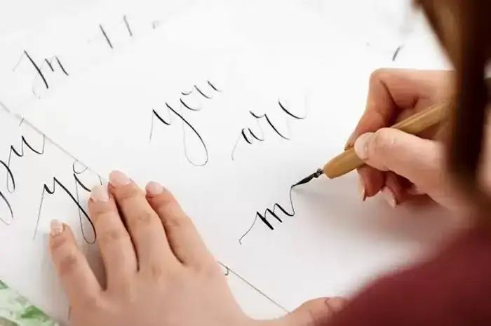 Kepribadian dari Tulisan Tangan: Fakta Sains & Mitos 2026 1 Kepribadian dari Tulisan Tangan: Fakta Sains & Mitos 2026