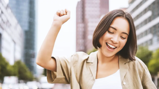 10 Cara Mengenali Orang Bermental Kuat, Tetap Tenang Saat Banyak Orang Panik 1 Kuat